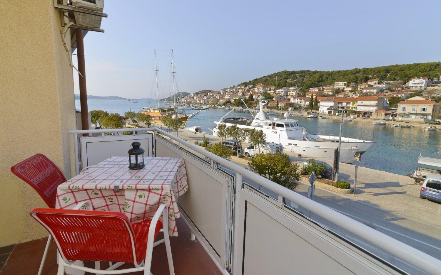 Apartments Ive - With Sea View Tisno Exterior photo