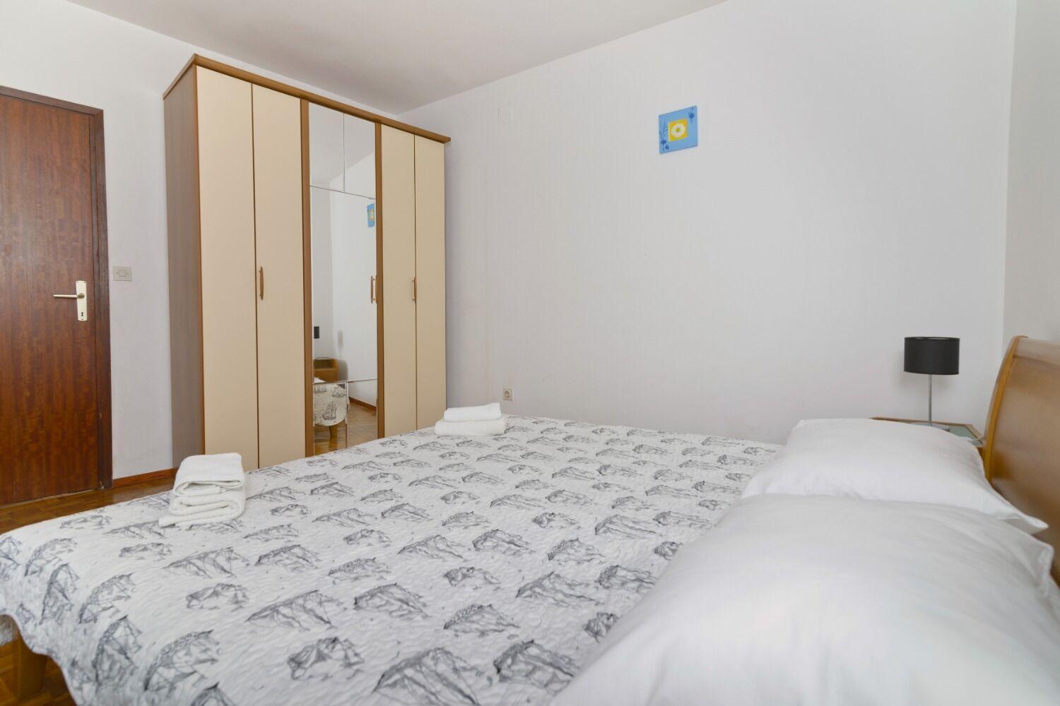 Apartments Ive - With Sea View Tisno Exterior photo