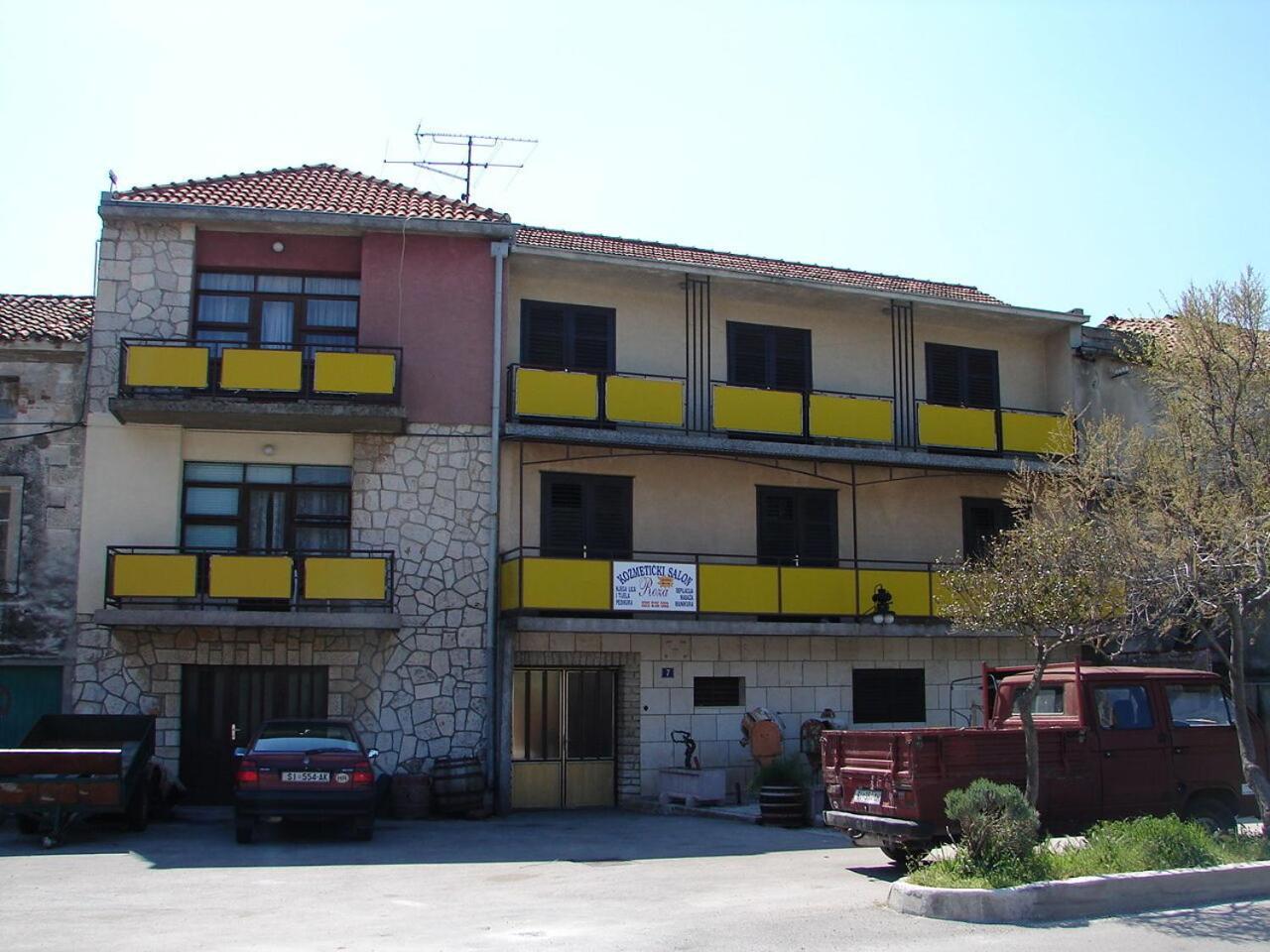 Apartments Ive - With Sea View Tisno Exterior photo